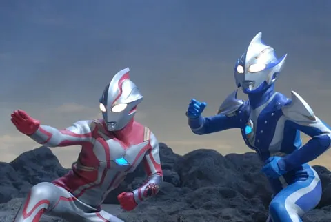 Ultraman Mebius e Ultraman Hikari